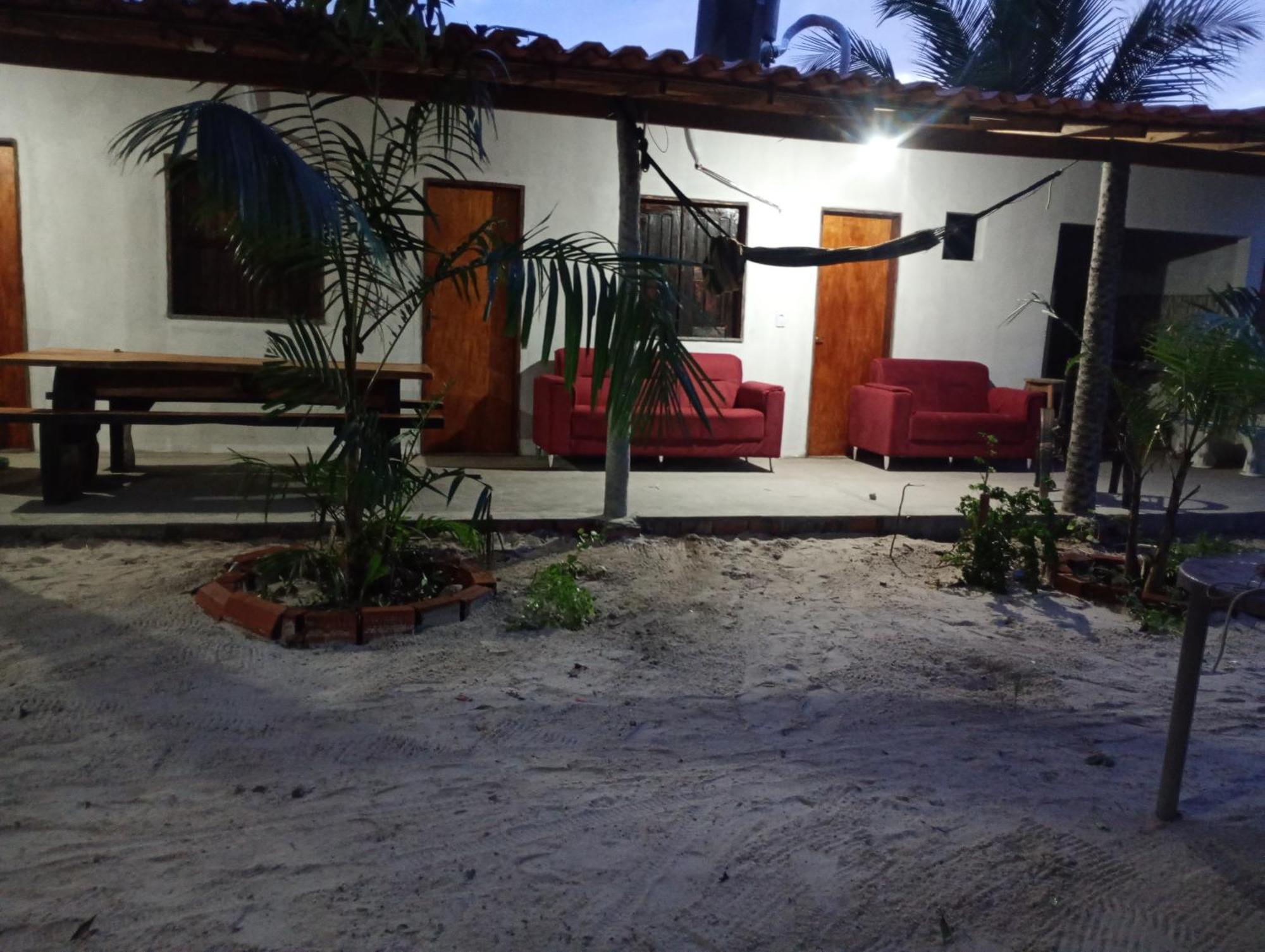 Hostel E Camping Na Rua Das Flores Santo Amaro do Maranhao Exterior foto